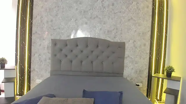 Snapshot of GiannaSlimJB chatting on 02-20-26, 07:25 GiannaSlimJB online show from 02-20-26, 07:25