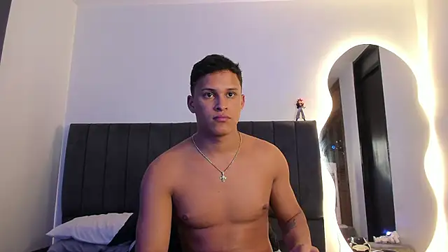 JamesOwenn online show from 03-11-26, 05:02