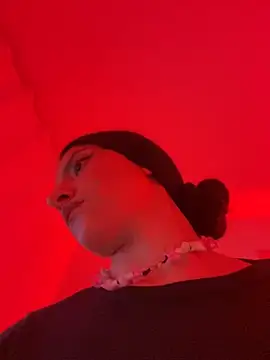 Scaarlettfox online show from 02-13-26, 05:53