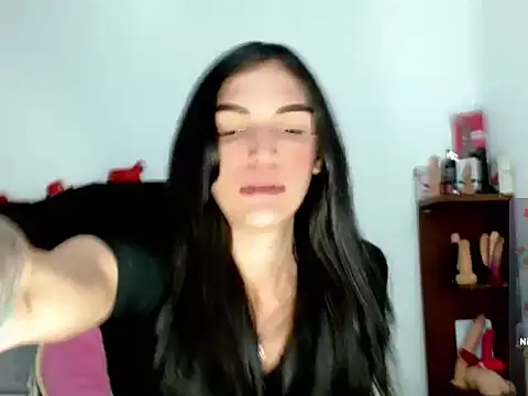 Snapshot of x_isabella_x chatting on 11-23-25, 09:03 x isabella x online show from 11-23-25, 09:03