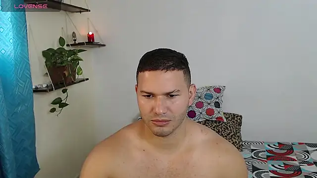 Snapshot of Tim_mz01 chatting on 07-17-26, 06:35 Tim mz01 online show from 07-17-26, 06:35