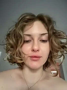 Snapshot of KellyKeler chatting on 05-30-26, 11:07 KellyKeler online show from 05-30-26, 11:07
