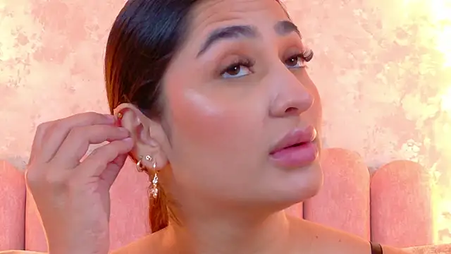 JasmineRhodes online show from 04-25-26, 01:41