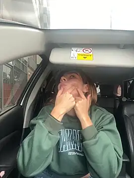 AllieYourGirl online show from 10-29-25, 04:53