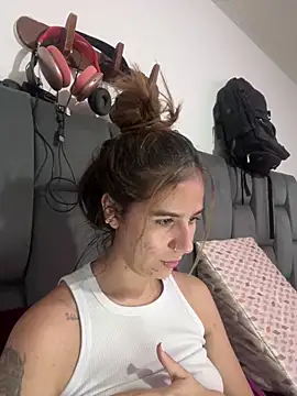 AllieYourGirl online show from 12-20-25, 10:50