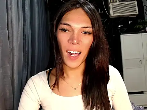 ladyhotcuming online show from 06-02-26, 12:18