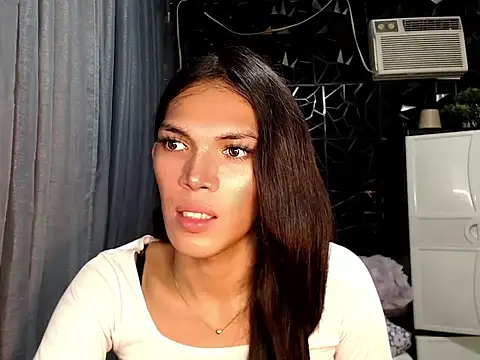 ladyhotcuming online show from 06-15-26, 02:14