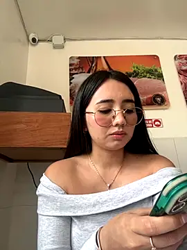 Michelle Zoe online show from 09-14-25, 05:56