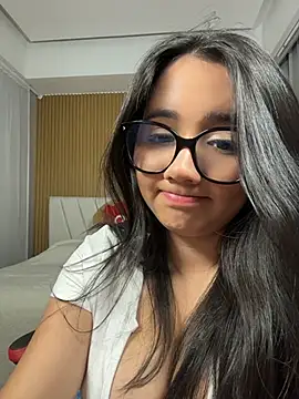Michelle Zoe online show from 07-07-26, 04:37