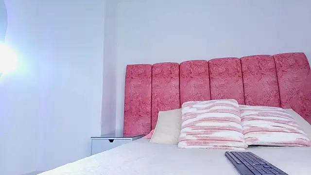 emmacurvy online show from 12-04-25, 03:05