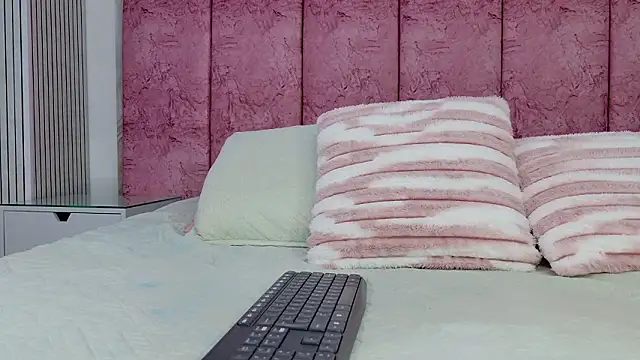 emmacurvy online show from 02-26-26, 03:05