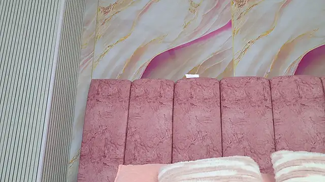 emmacurvy online show from 04-24-26, 03:09