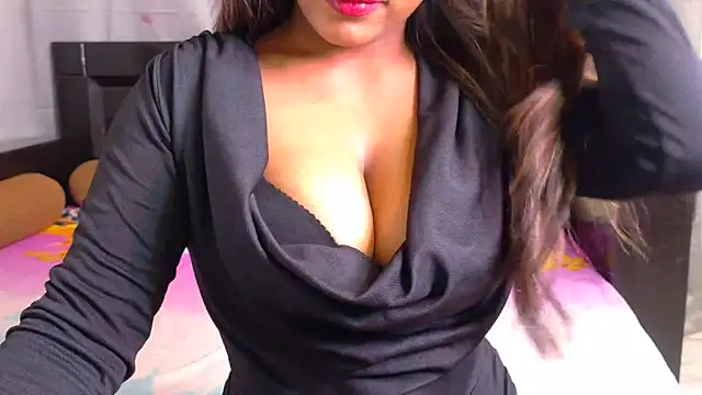 Snapshot of nylaahh-12 chatting on 05-27-26, 07:22 nylaahh-12 online show from 05-27-26, 07:22