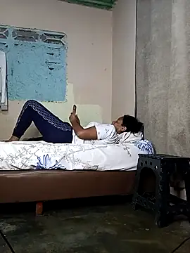 Fernanda30 online show from 10-19-25, 04:07