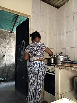 Fernanda30 online show from 12-17-25, 05:19