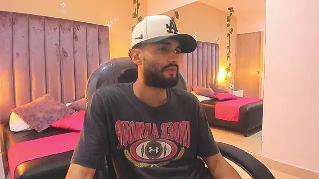 Snapshot of Ryan_Jackson_ chatting on 10-29-25, 08:16 Ryan Jackson  online show from 10-29-25, 08:16