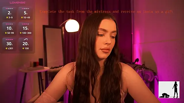 Snapshot of EmiliyaRoude chatting on 12-14-25, 12:54 EmiliyaRoude online show from 12-14-25, 12:54