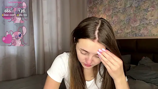 LoraDavi online show from 02-23-26, 07:17