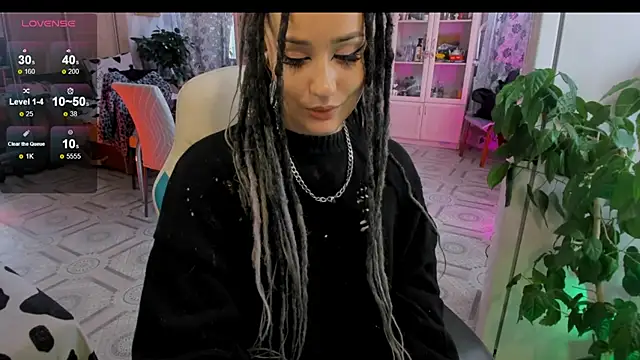 Snapshot of Sserendipityy chatting on 05-17-26, 03:19 Sserendipityy online show from 05-17-26, 03:19
