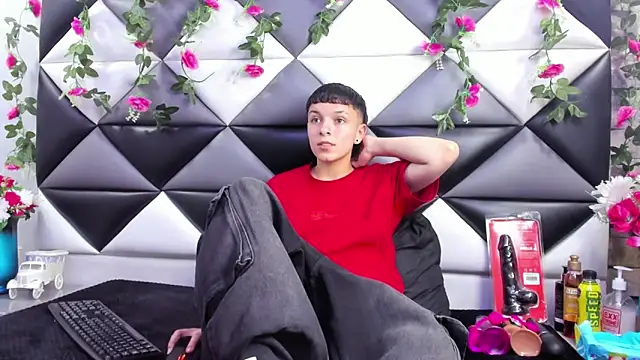 Megan Thompson  online show from 09-26-25, 02:15