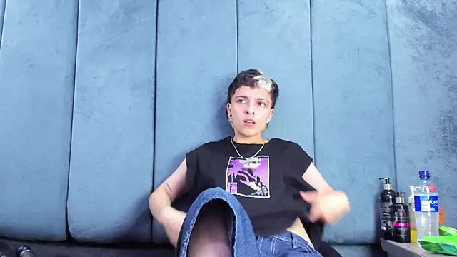 Megan Thompson  online show from 04-25-26, 02:25