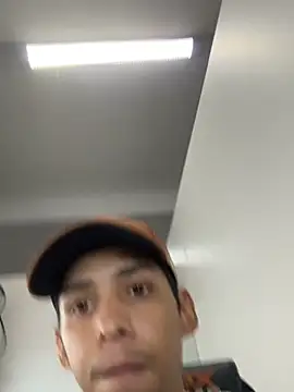 Oqui online show from 03-16-26, 08:24