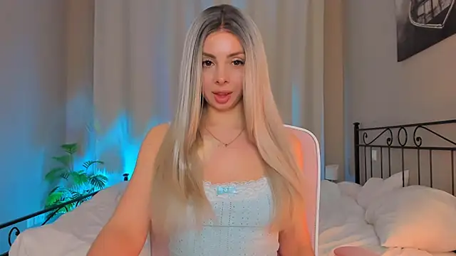 VelvetEliza online show from 10-26-25, 05:19