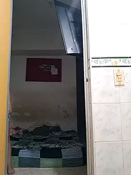 Snapshot of SweettyNaugthy chatting on 09-21-25, 07:10 SweettyNaugthy online show from 09-21-25, 07:10