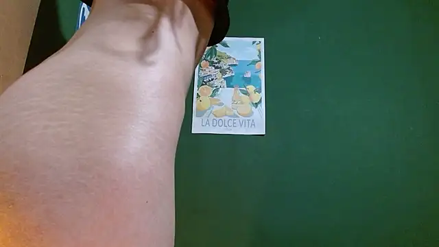 Roxiehood online show from 04-21-26, 02:51