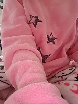 Hottiesophie online show from 04-12-26, 02:11