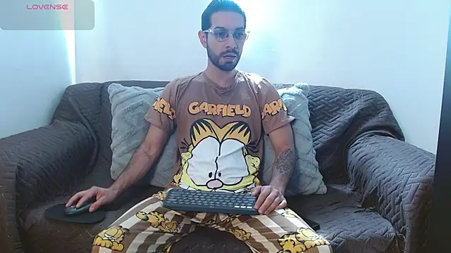 Snapshot of ReyPablo1 chatting on 11-02-25, 02:08 ReyPablo1 online show from 11-02-25, 02:08