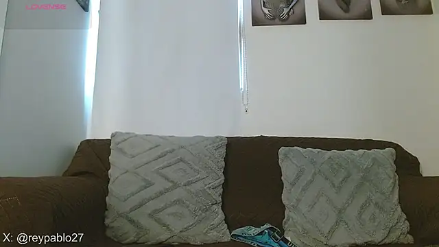 Snapshot of ReyPablo1 chatting on 11-26-25, 09:05 ReyPablo1 online show from 11-26-25, 09:05