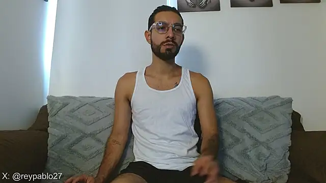 Snapshot of ReyPablo1 chatting on 11-27-25, 09:17 ReyPablo1 online show from 11-27-25, 09:17