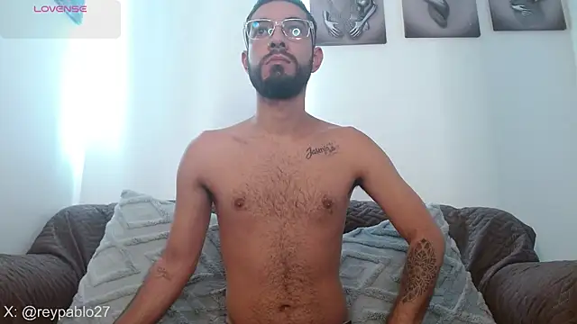 Snapshot of ReyPablo1 chatting on 12-04-25, 03:54 ReyPablo1 online show from 12-04-25, 03:54