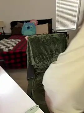 Alix Valentine online show from 02-08-26, 05:38