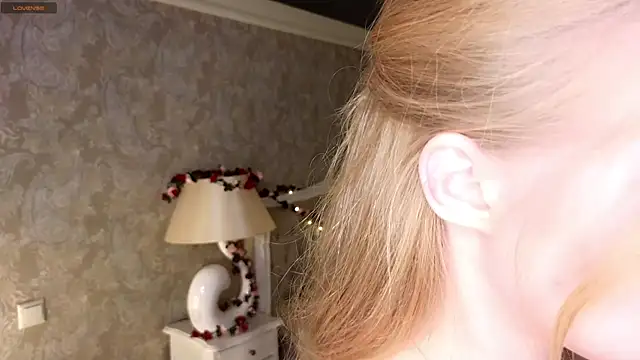 Emma Frosty online show from 09-11-25, 06:19