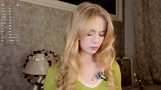 Snapshot of Emma_Frosty chatting on 05-05-26, 09:45 Emma Frosty online show from 05-05-26, 09:45