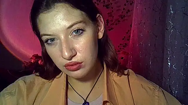 Lily Ember online show from 11-07-25, 06:41