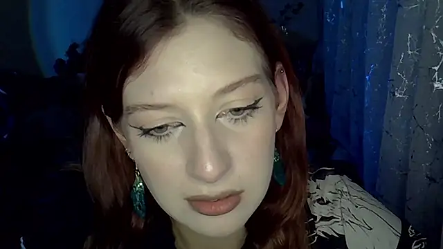 Lily Ember online show from 11-11-25, 06:08