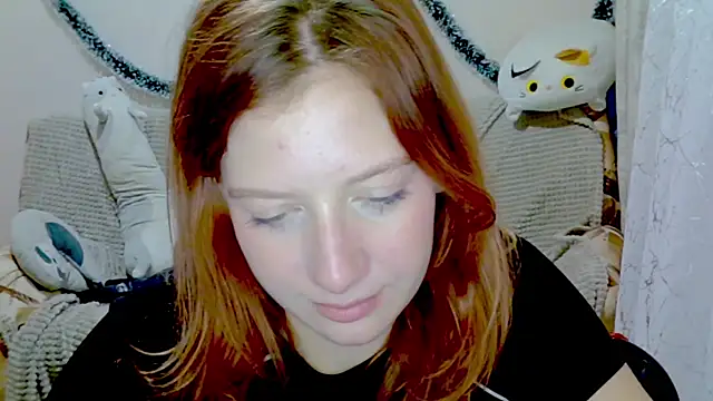 Lily Ember online show from 12-17-25, 07:09