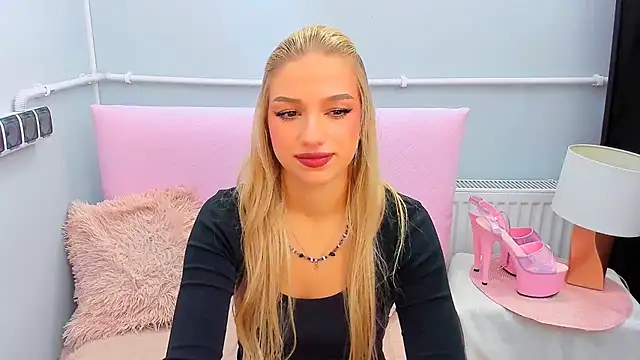 EvetteRose online show from 10-21-25, 03:13