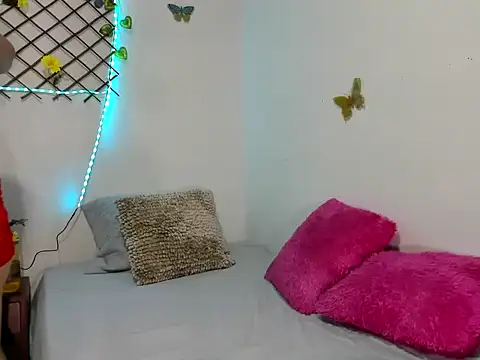 TamiDesire online show from 10-13-25, 08:42