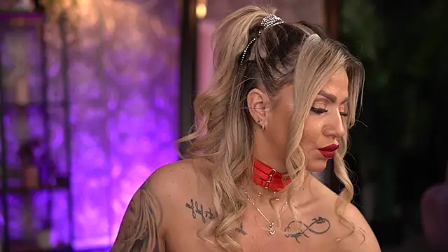 AlmaVelia online show from 10-18-25, 07:36