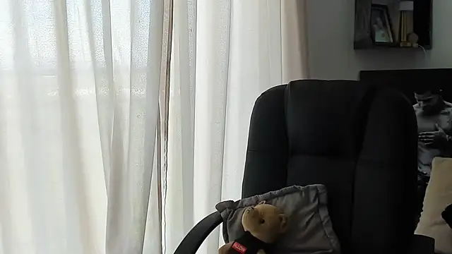 Snapshot of Marck_Mathews chatting on 09-19-25, 03:13 Marck Mathews online show from 09-19-25, 03:13