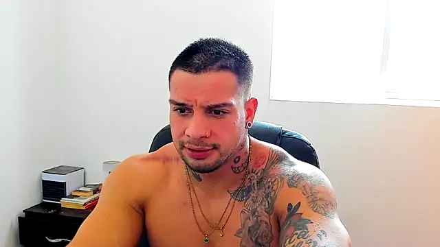 Snapshot of Marck_Mathews chatting on 12-16-25, 03:28 Marck Mathews online show from 12-16-25, 03:28