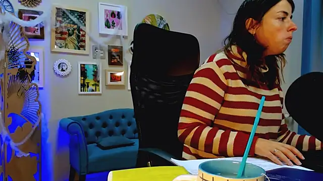 MartaEdams online show from 11-05-25, 07:08