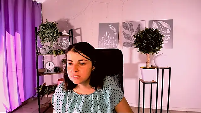 MartaEdams online show from 06-09-26, 05:08
