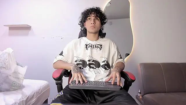 Snapshot of JackesTaylor chatting on 02-08-26, 05:00 JackesTaylor online show from 02-08-26, 05:00