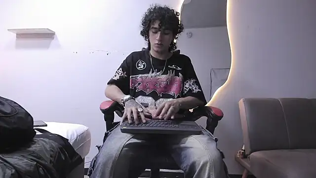 Snapshot of JackesTaylor chatting on 02-20-26, 05:59 JackesTaylor online show from 02-20-26, 05:59