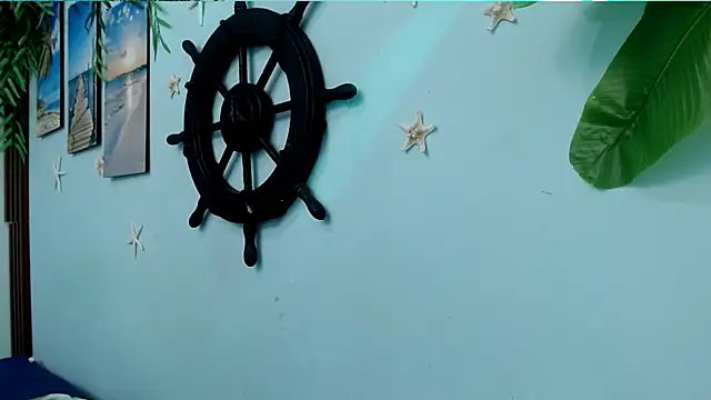 eladyrous98 online show from 10-09-25, 02:37